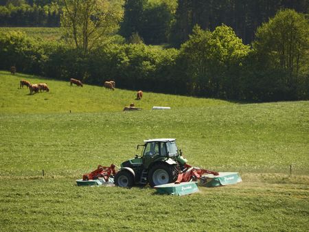 Kverneland - Græsudstyr - Brørup Traktor- & Maskincenter